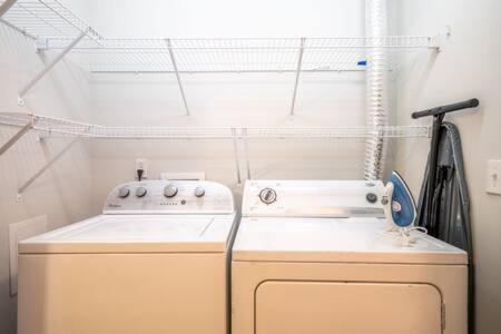 Apartment Cozysuites Music Row Modern 1br W/free Parking! 32 Nashville