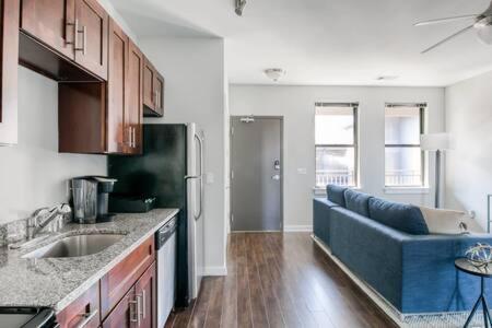 Cozysuites Music Row Modern 1br W/free Parking! 32 Apartment *